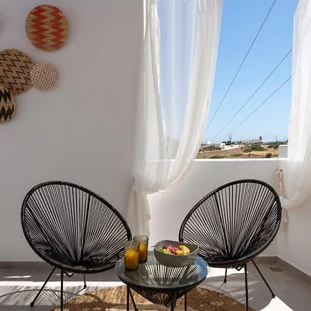 Celia Naousa (Paros)