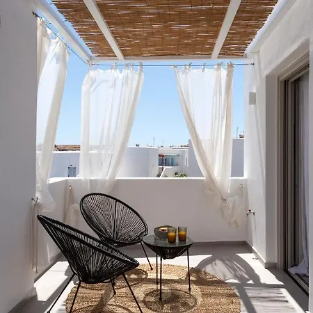 Celia * Naousa (Paros)