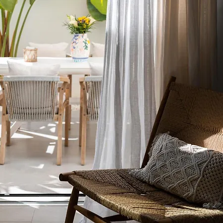 Celia Naousa (Paros)