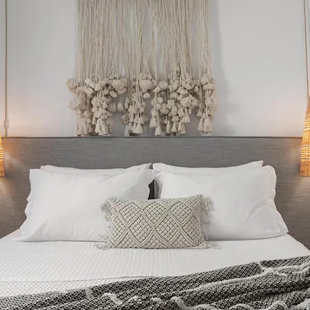 Celia * Naousa (Paros)